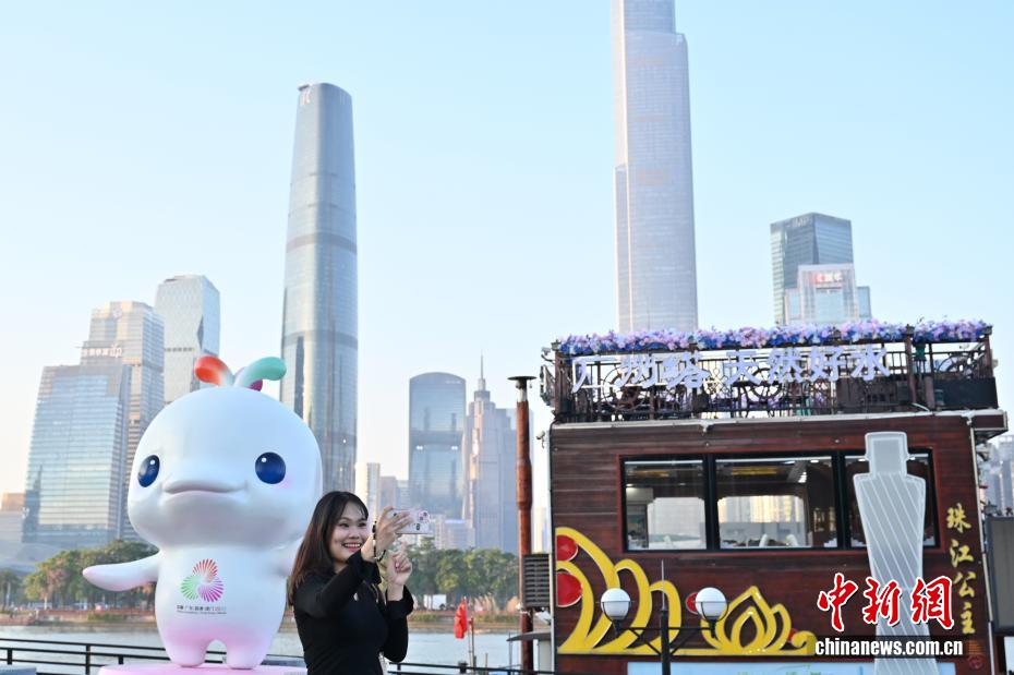 十五运会和残特奥会吉祥物扮靓广州街头 十五运会和残特奥会吉祥物扮靓广州街头