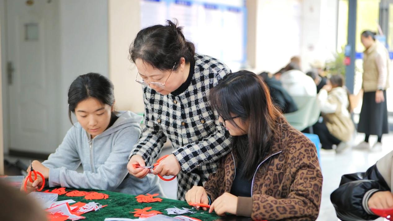 宁夏工商职业技术大学:学生社团进驻“一站式”社区 宁夏工商职业技术大学:学生社团进驻“一站式”社区
