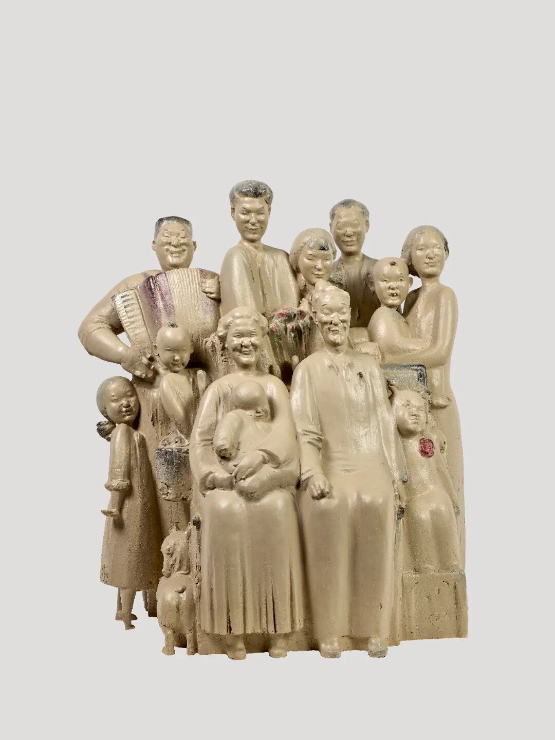 十四艺节 | 重庆61件作品入选全国三大展览 姚颖皓 《定格》60cm×65cm×97cm 雕塑(玻璃钢) 2024年.jpg