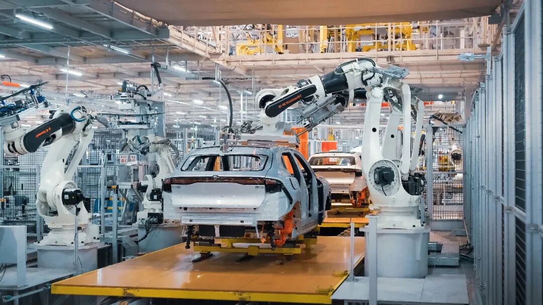 十四艺节 | 重庆61件作品入选全国三大展览 尹 栩-智绘长安-重庆市渝北区前沿科技城长安汽车数智工厂-2025年.jpg