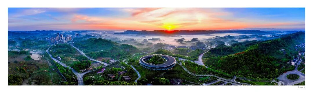 十四艺节 | 重庆61件作品入选全国三大展览 鞠芝勤-日出青峦,美丽乡村入画来-重庆市-2022年.jpg