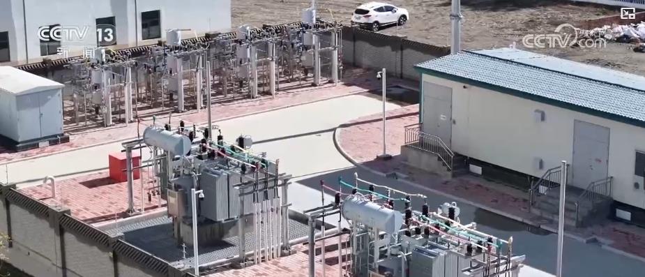 低温来袭多地提前供暖 应急维护、24小时值守保障温暖过冬