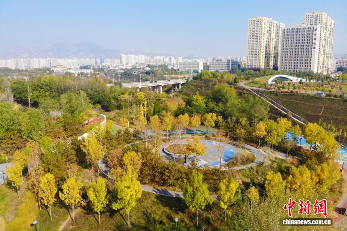 甘肃兰州秋景如画