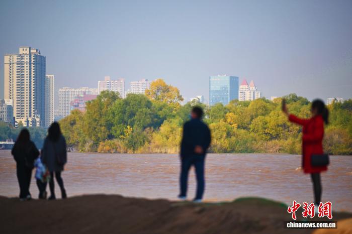 甘肃兰州秋景如画