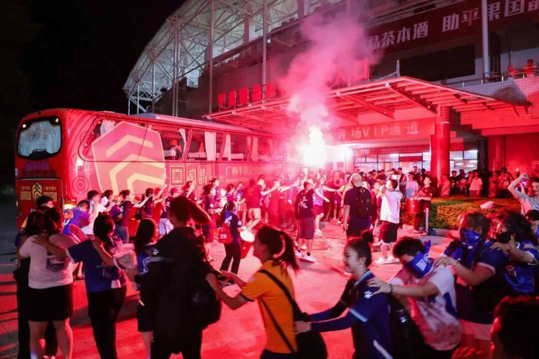 广西足球历史性突破!“超”级球队是如何炼成的? 广西足球历史性突破!“超”级球队是如何炼成的?