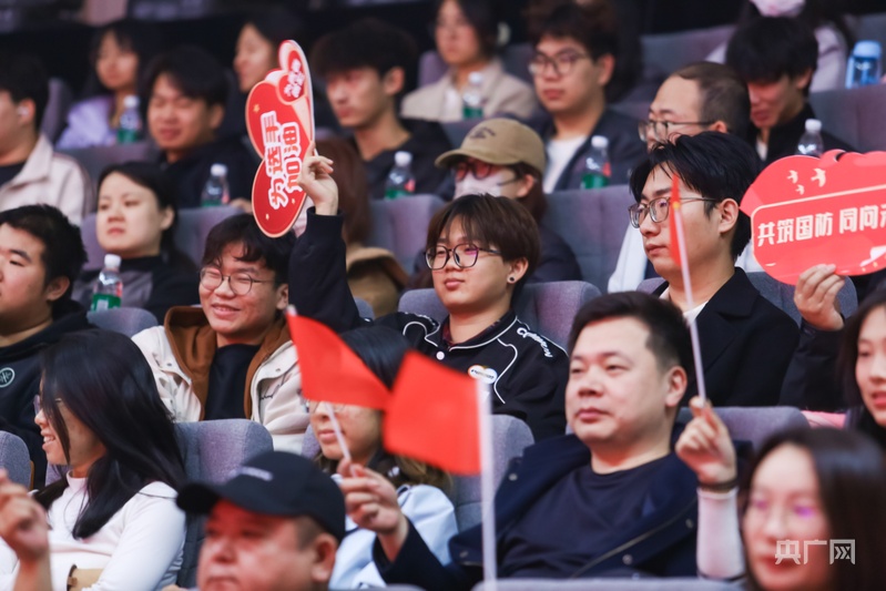 青春之声告白祖国 北疆儿女共话“爱我国防”