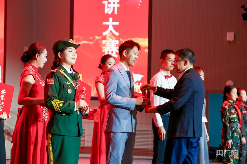 青春之声告白祖国 北疆儿女共话“爱我国防”