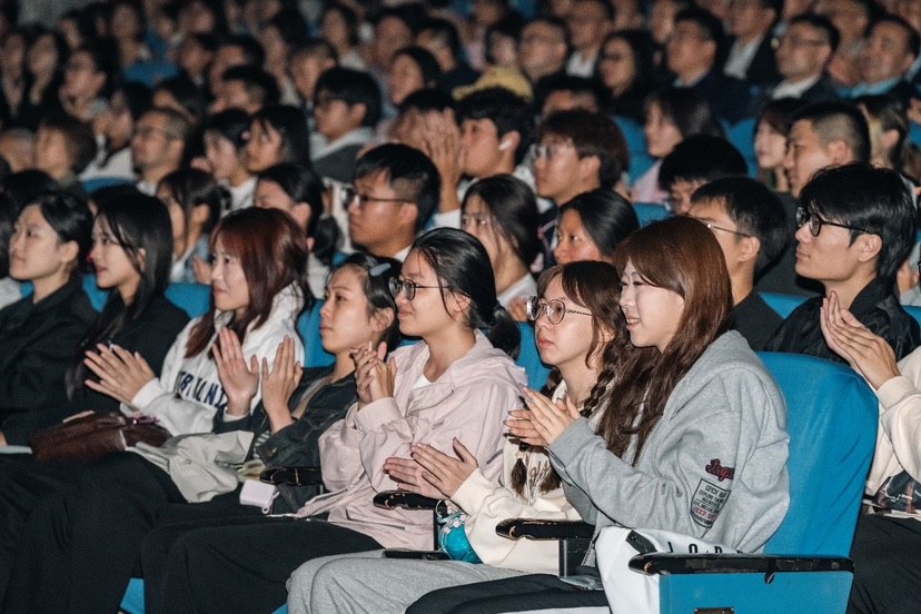 南京财经大学原创话剧《满仓》走进福建、江苏高校