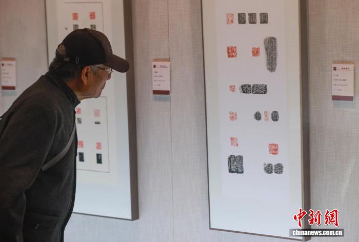 “隶书源流”第二十二届北京书法篆刻精品展开幕