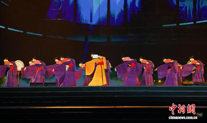 2025长江文化艺术季闭幕式在湖北宜昌举行