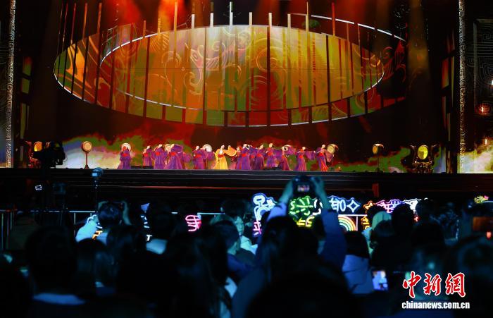 2025长江文化艺术季闭幕式在湖北宜昌举行