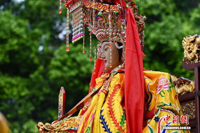 “妈祖故里”福建湄洲岛举行秋祭妈祖大典