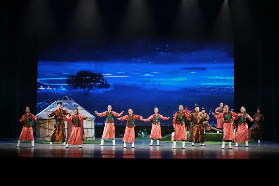 喜报!鄂尔多斯2部作品荣获国家级群众文化最高奖项群星奖! 图片