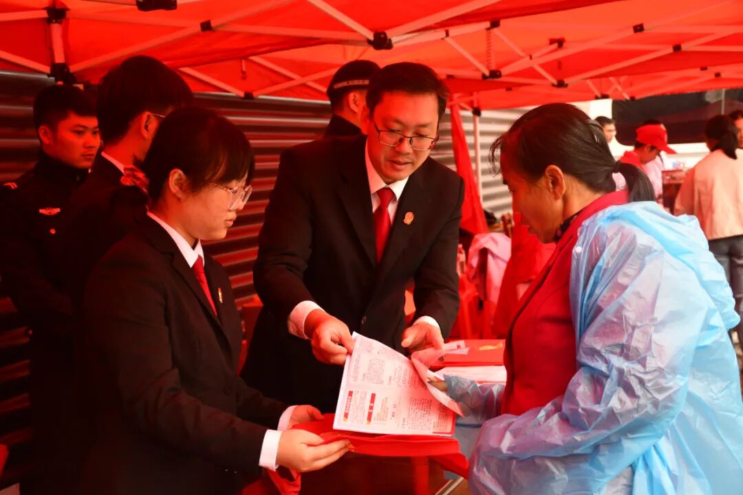 平乐法院:从枝头到舌尖,法治护航“柿”业红 图片