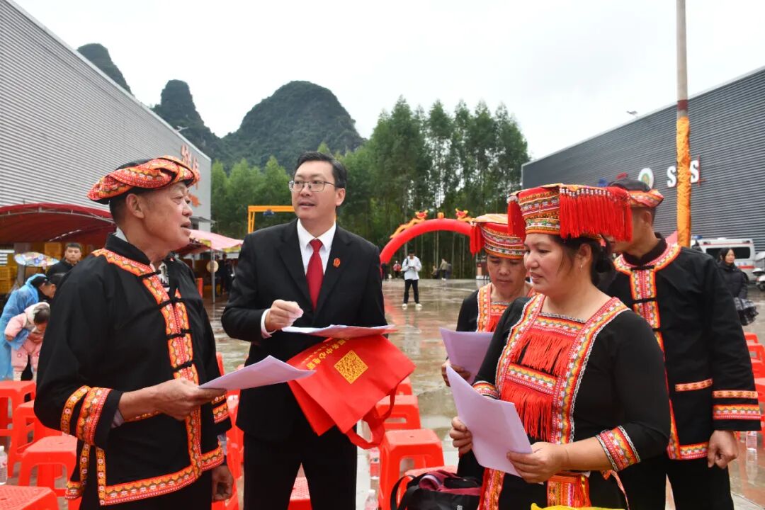 平乐法院:从枝头到舌尖,法治护航“柿”业红 图片