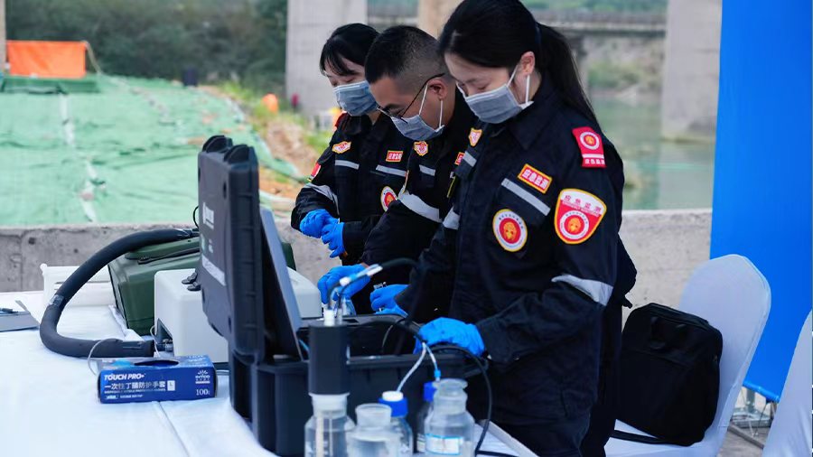 多级联动、智慧赋能 重庆涪陵举行环境安全“水上联考”