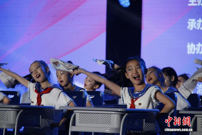 青海省“律动校园 课桌飞扬”中小学课桌舞展示大赛开赛