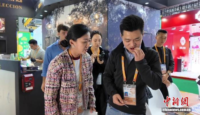 (第八届进博会)餐厅大厨进博会组团“取经”