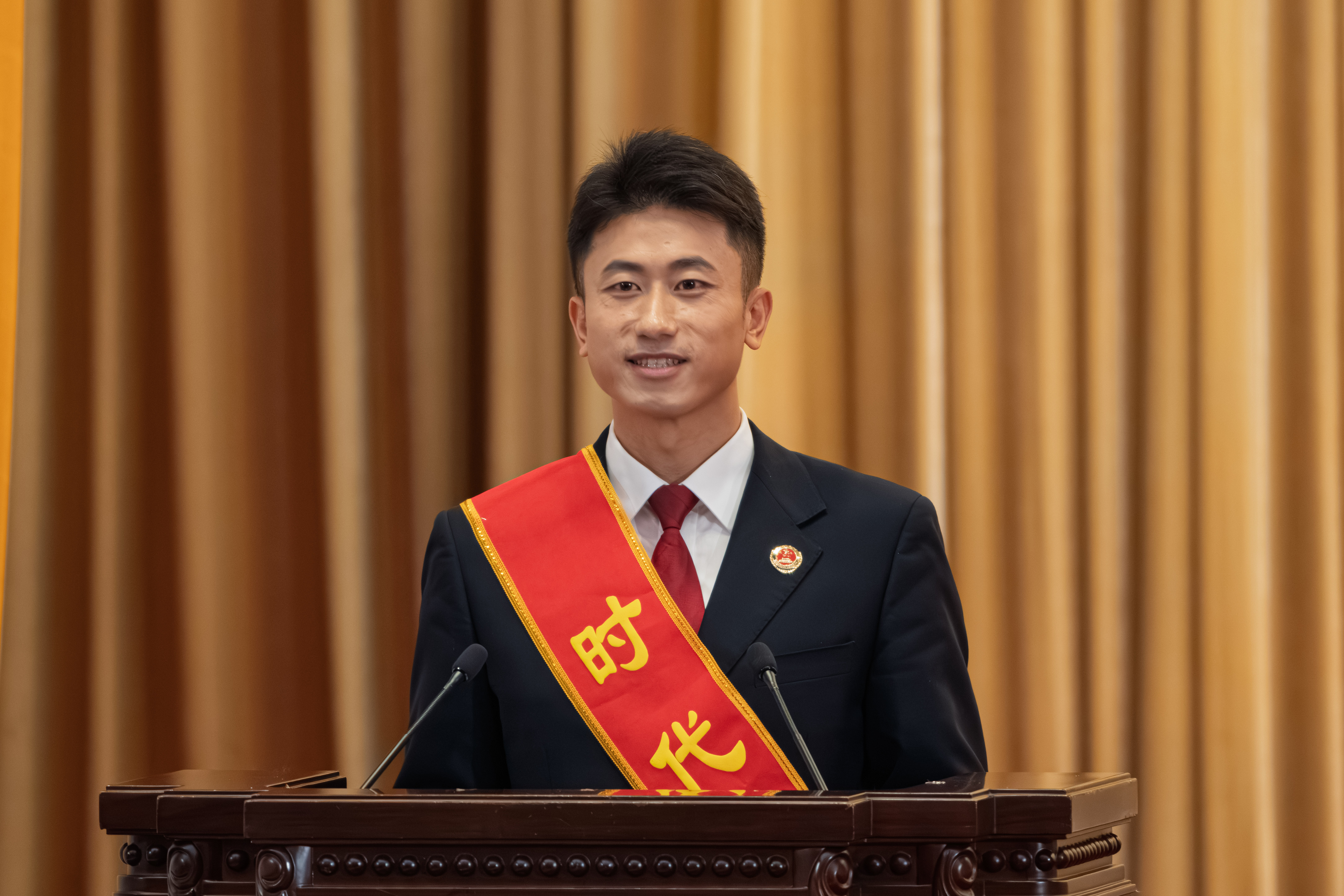 “时代楷模”重庆检察未成年人保护工作团队代表先进事迹报告会在北京人民大会堂举行 “时代楷模”重庆检察未成年人保护工作团队代表先进事迹报告会在北京人民大会堂举行