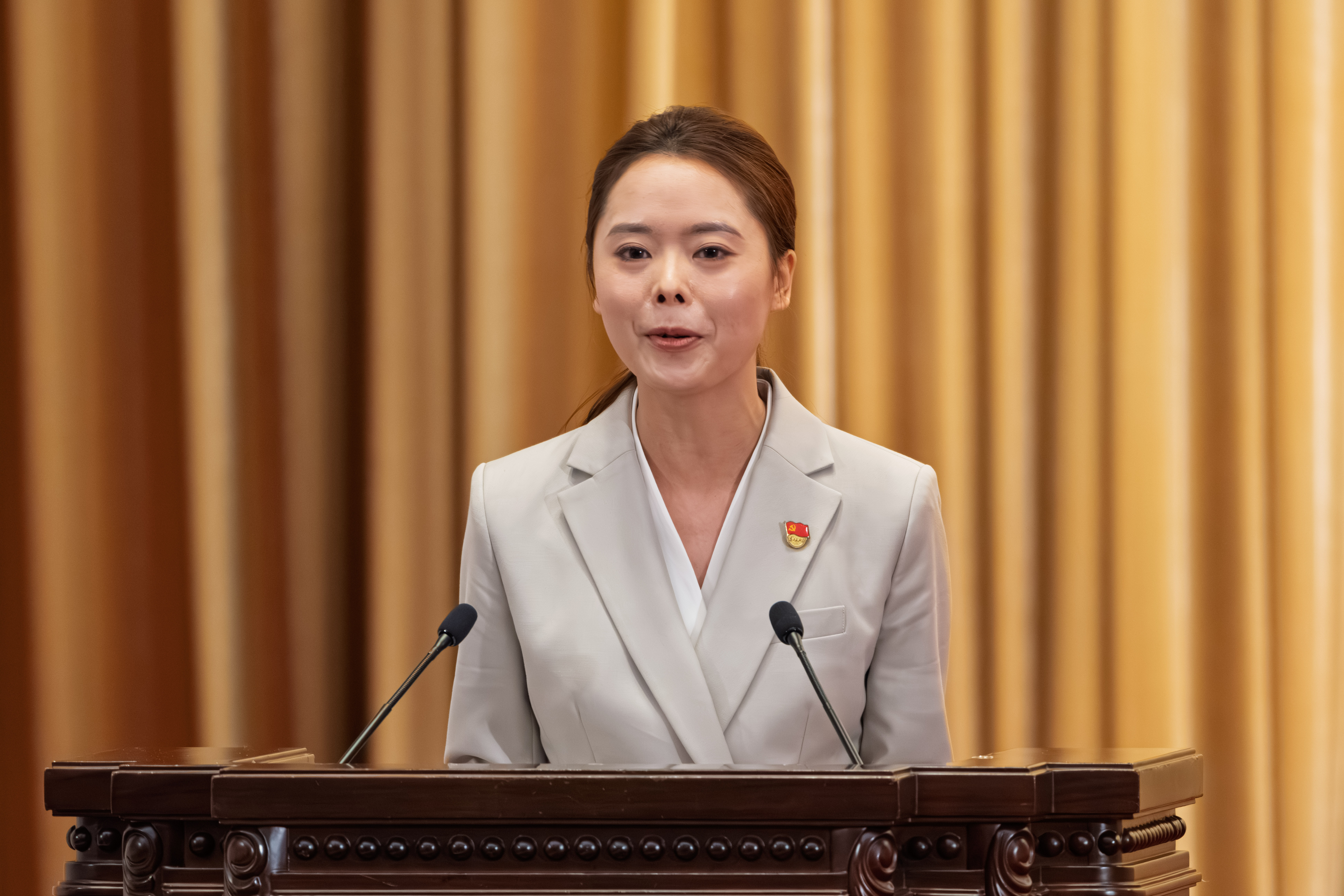 “时代楷模”重庆检察未成年人保护工作团队代表先进事迹报告会在北京人民大会堂举行 “时代楷模”重庆检察未成年人保护工作团队代表先进事迹报告会在北京人民大会堂举行