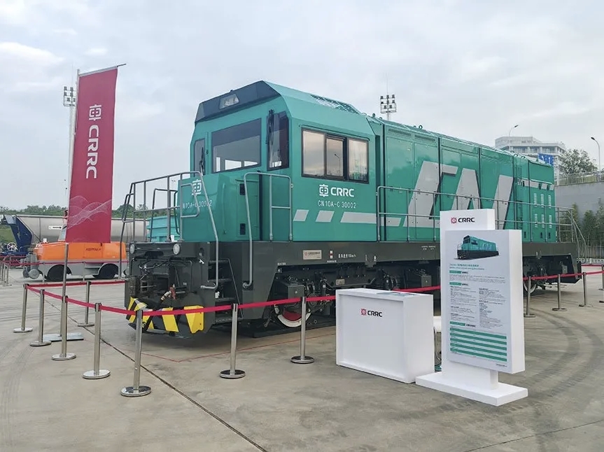 四川“资阳造”绿色机车亮相轨博会
