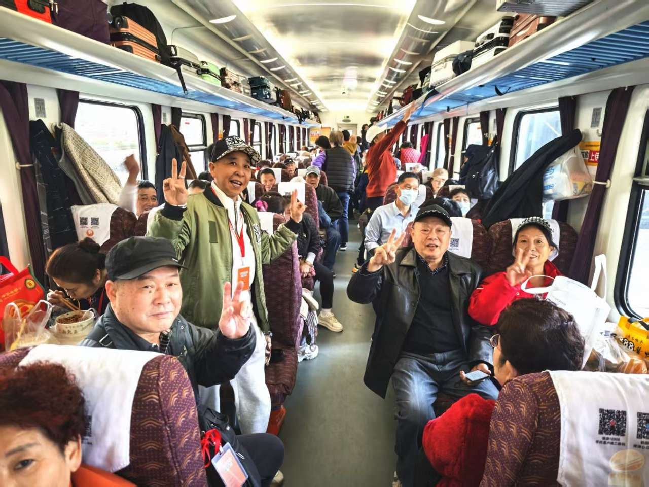 武铁特色专列串联诗和远方