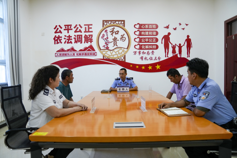 17年记满22本笔记，居麦·阿卜力孜的基层答卷