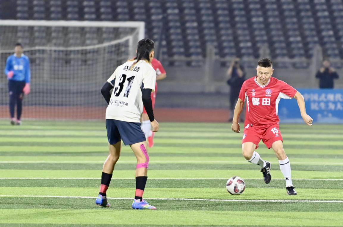 梦回2000年！重庆足协杯夺冠25周年联谊纪念赛精彩上演