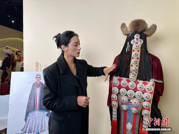 传统藏装焕时尚光彩,年轻人文化表达新载体