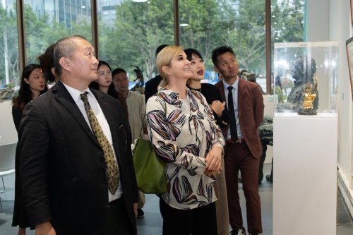 全运会期间国际奥委委员科琳达访穗点赞香江1号未来生活实践