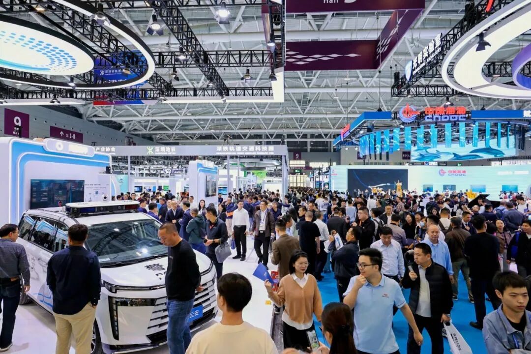 深圳11月14-16日 中国科技第一展—高交会人山人海 观者如潮