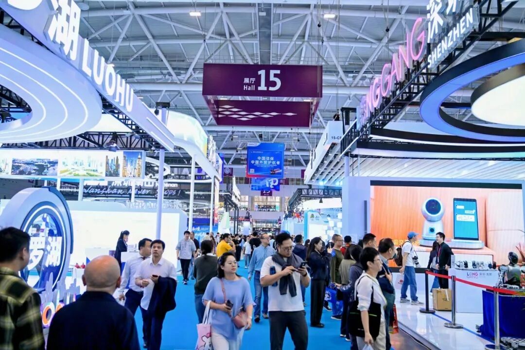 深圳11月14-16日 中国科技第一展—高交会人山人海 观者如潮