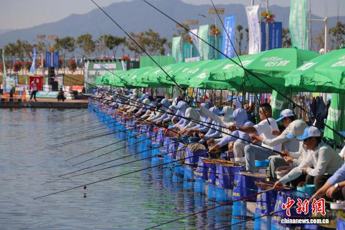 全国超200名垂钓高手齐聚河源万绿湖“以渔会友”