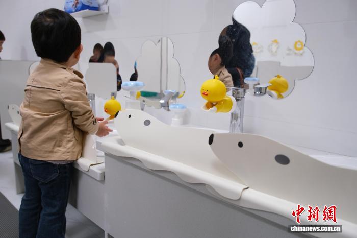 托育一体化覆盖已过半 浙江如何实现“幼有优托”?