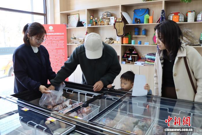 草原好货不愁卖 锡林郭勒牧民借集体力量拓销路