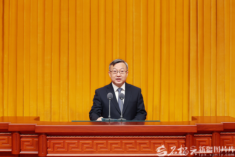 2025新商大会在乌鲁木齐举行