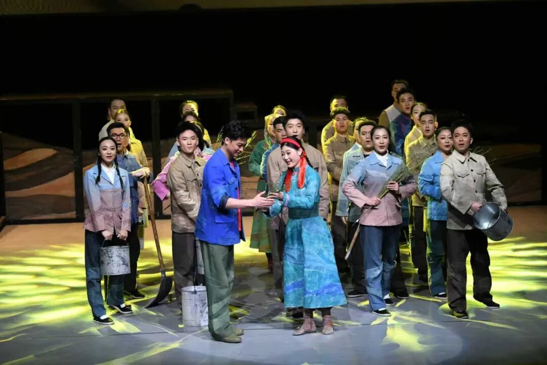 《好大一棵树》在北京梅兰芳大剧院精彩上演