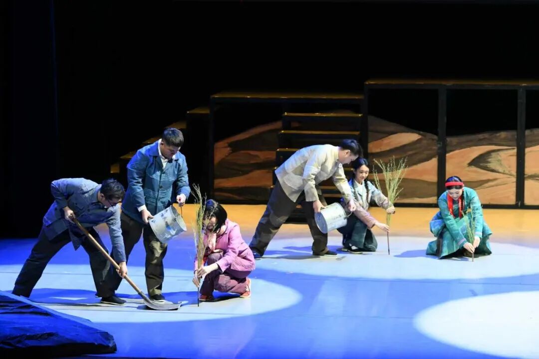 《好大一棵树》在北京梅兰芳大剧院精彩上演