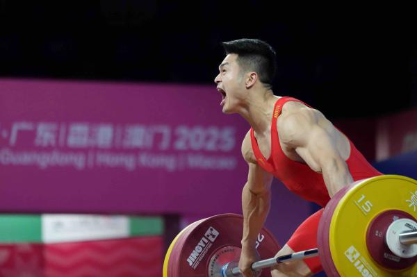 石智勇“吻别”举重台 坦言可能会转型成为教练员