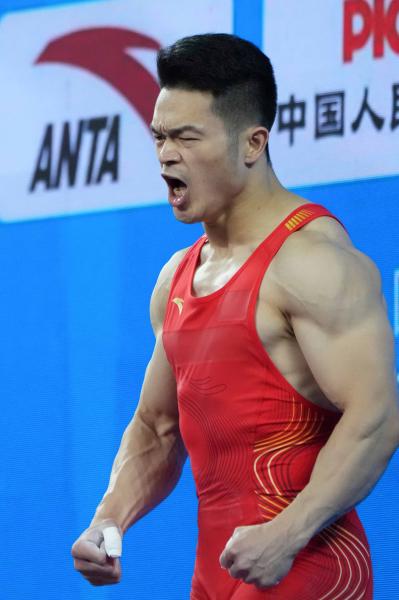 石智勇“吻别”举重台 坦言可能会转型成为教练员