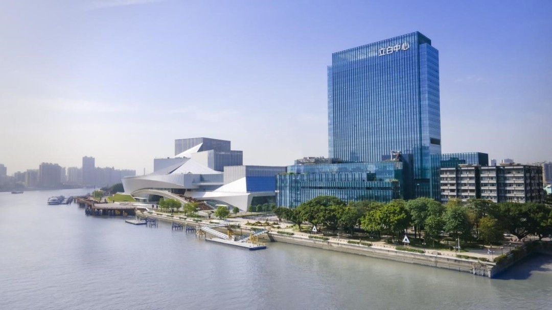 立白用品质护航十五运会，助力“立白活力健康代言人”苏炳添全力奔跑！