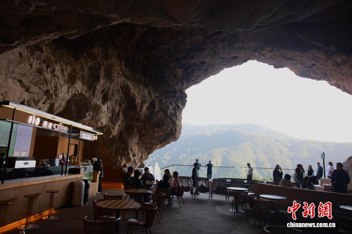 文旅观察：雁荡山悬崖咖啡何以摘得室内设计界“奥斯卡”？