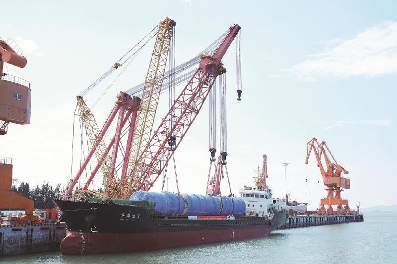 全球产能最大HDPE干燥机运抵古雷