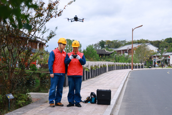 优质服务入景区 护航秋假用电安全 优质服务入景区 护航秋假用电安全