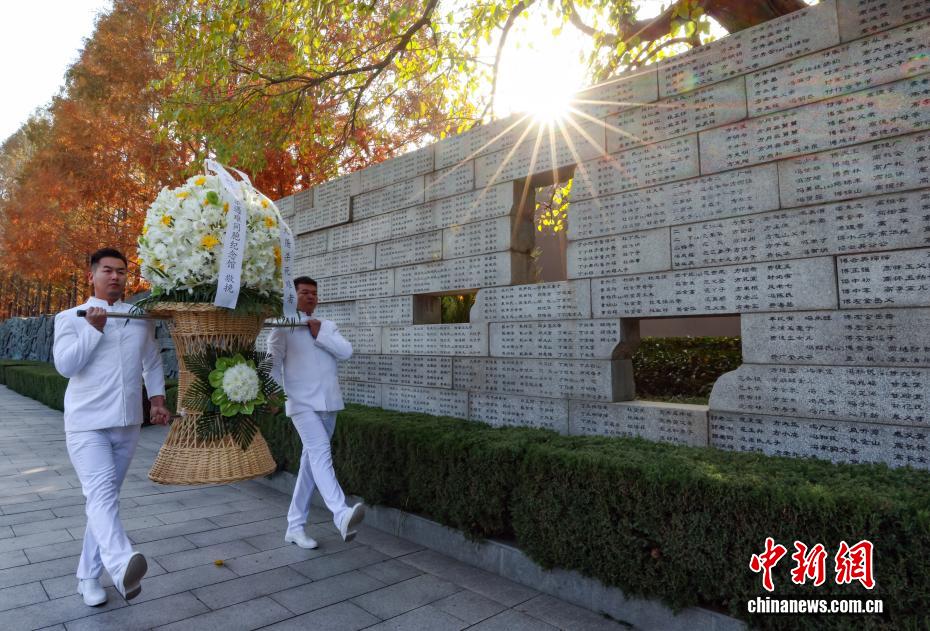 南京大屠杀死难者家庭祭告活动举行