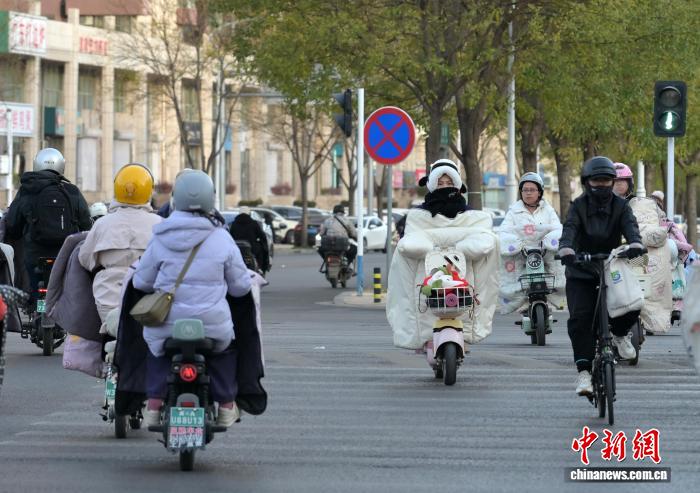 冷空气来袭 河北多地大幅降温