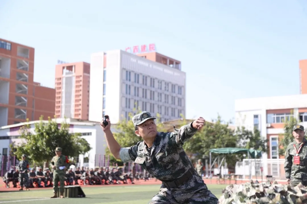 广西28所学校学生选手同台竞技军事技能