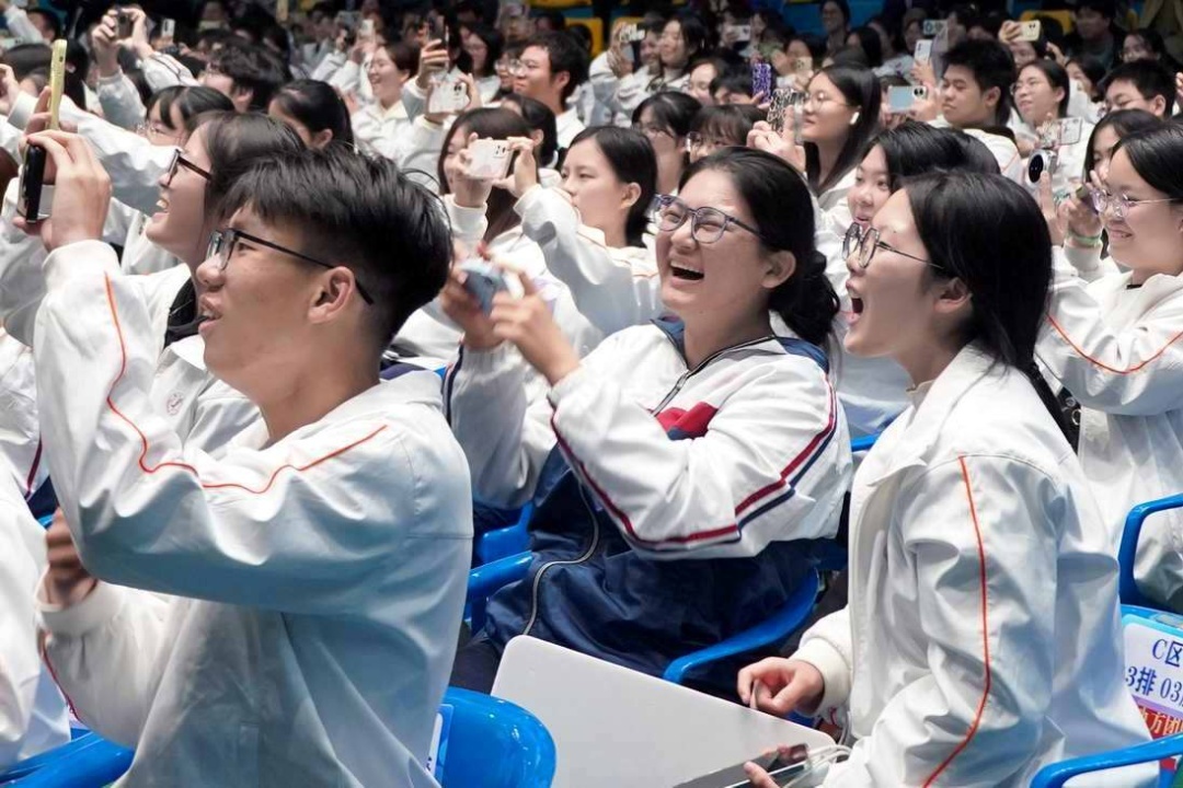 点亮凡人微光，厚植人文情怀：韶院这场“大师公开课”直抵人心