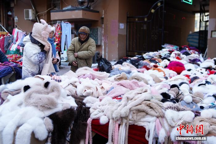 黑龙江哈尔滨:气温走低催生“暖经济”