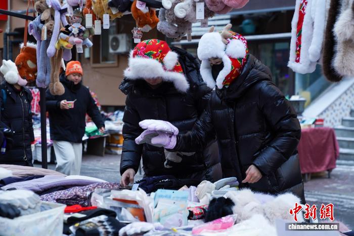 黑龙江哈尔滨:气温走低催生“暖经济”